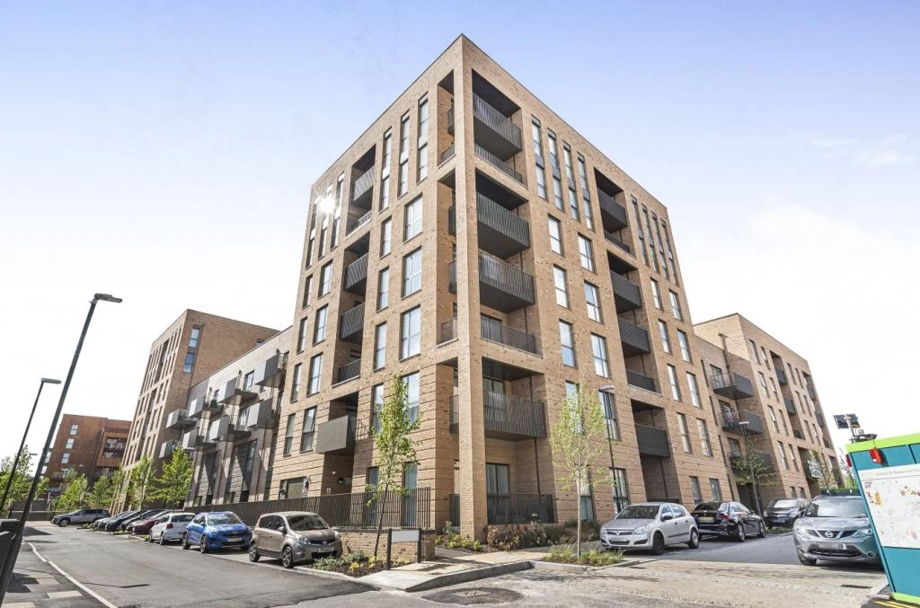 Slade Green Apartment photo 2
