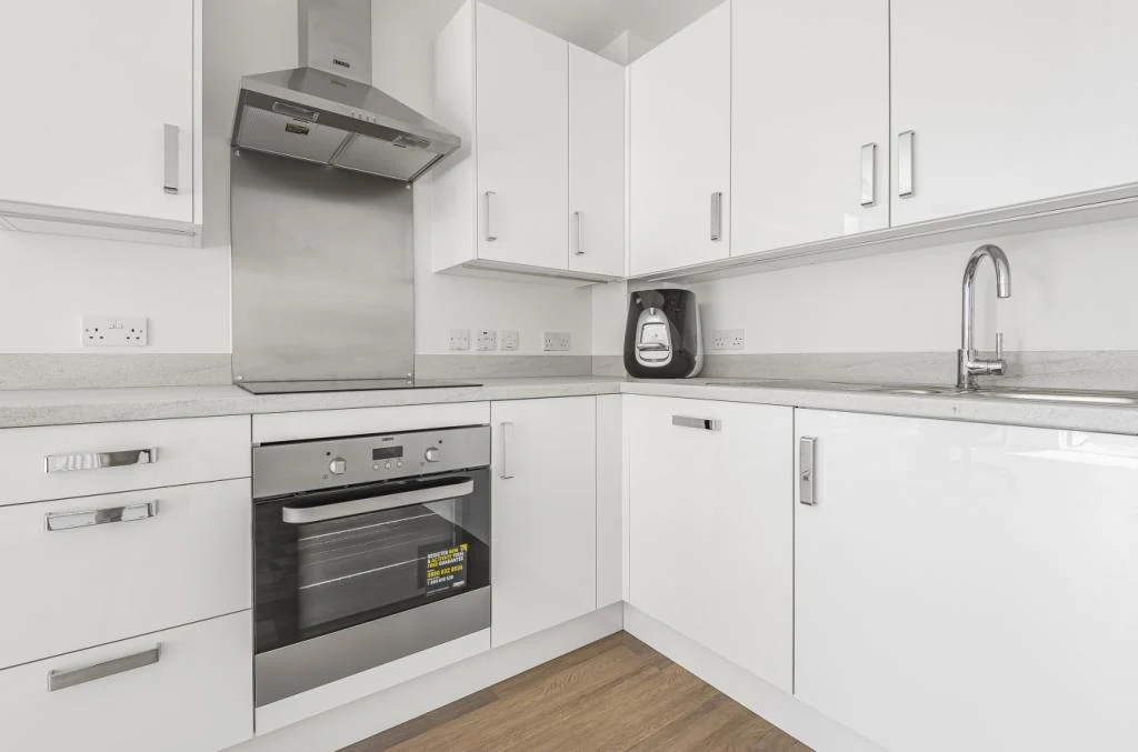 Slade Green Apartment photo 3