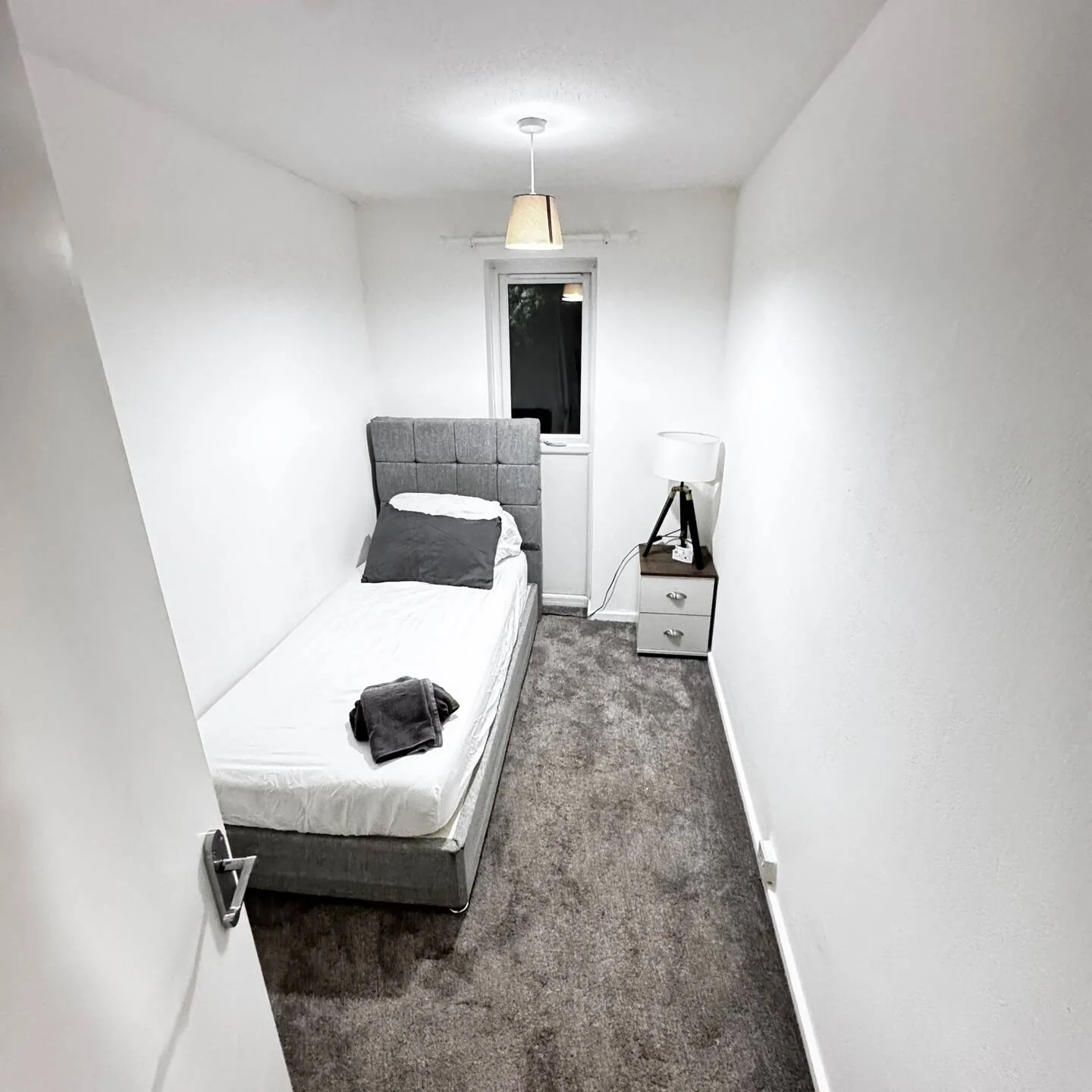 Lincoln Close House photo 5